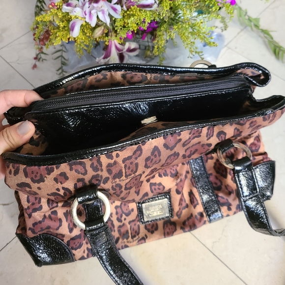 Liz Clairborne leopard print purse - Picture 1 of 16